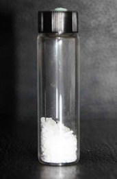 images/productimages/small/200px-Sample_of_maleic_acid.jpg